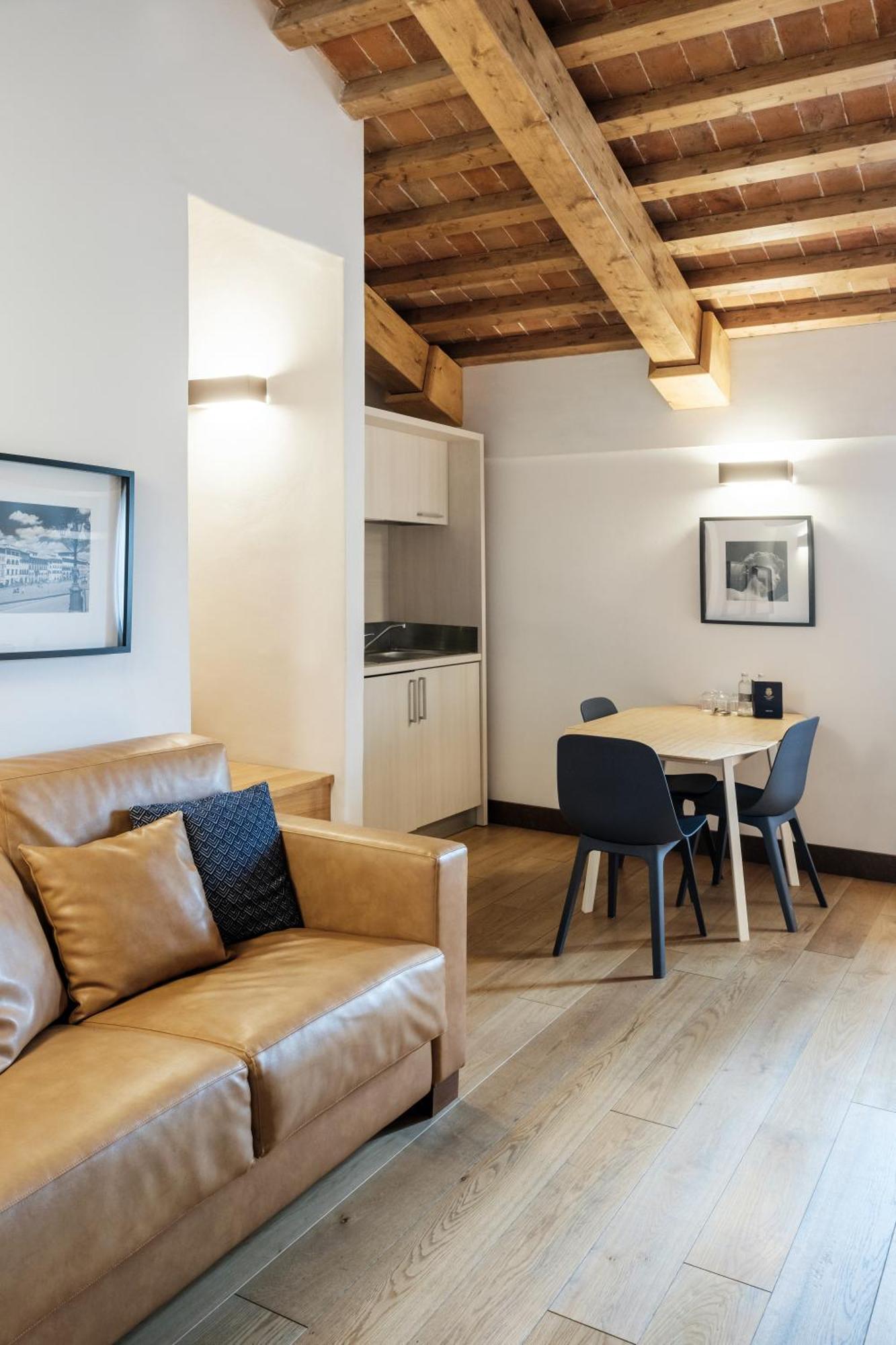 Villa Tolomei Hotel&Resort Firenze Esterno foto A typical apartment at the hotel